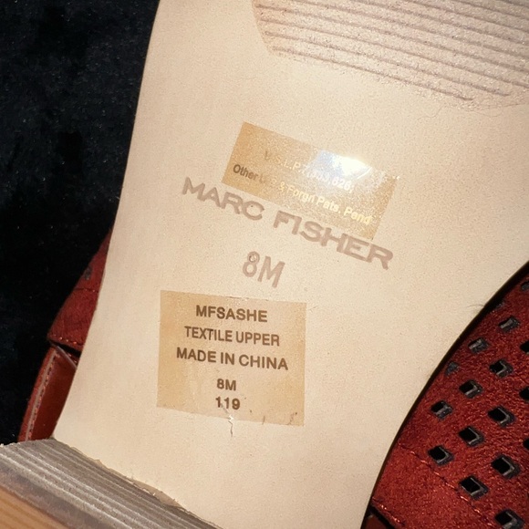 Marc Fisher Women's Brown and Red Sandals Size 8M Pre-owned. - Picture 6 of 10